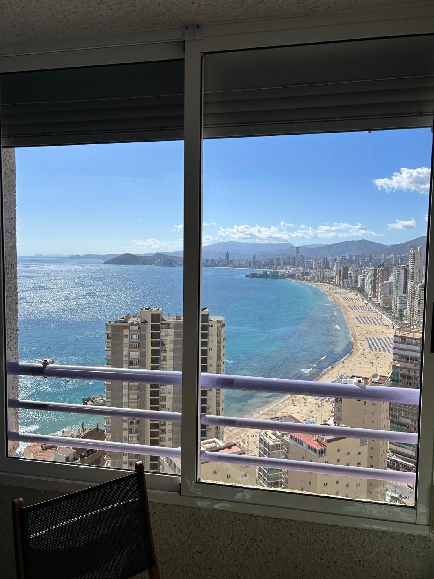 Apartamento Con Preciosas Vistas Y Piscina Бенидорм Экстерьер фото